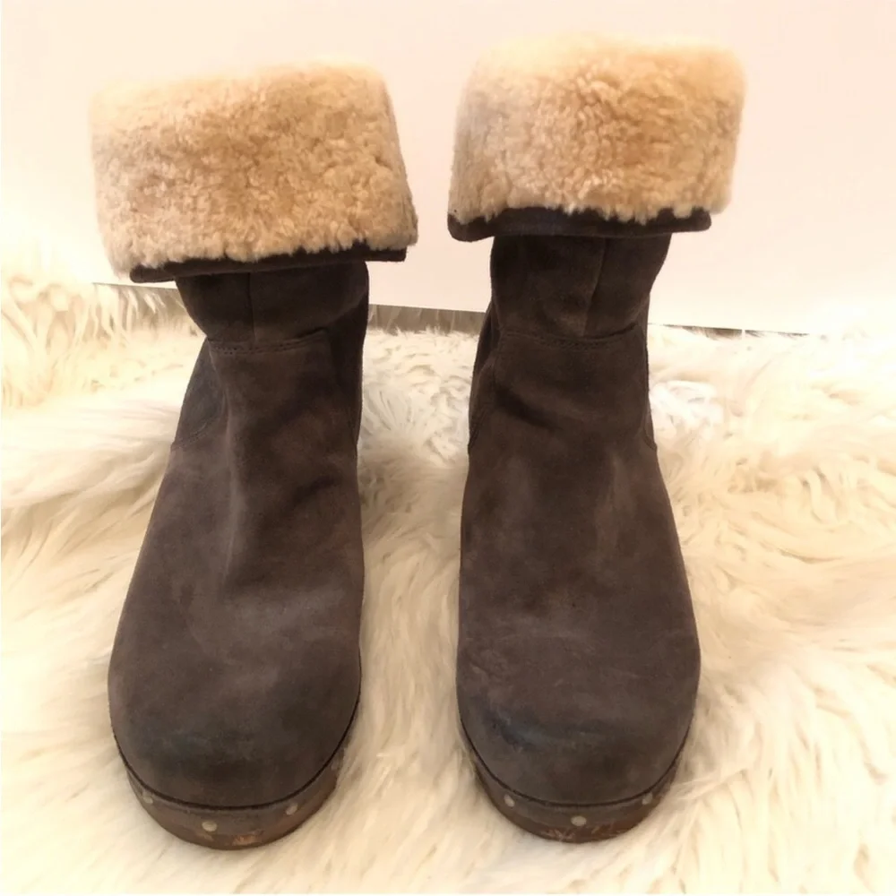 UGG Australia Lynnea Suede Clog Boot 3204